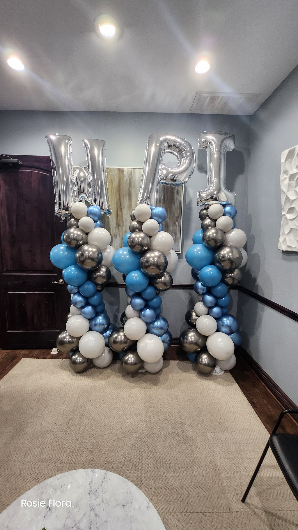 7 ft balloon column